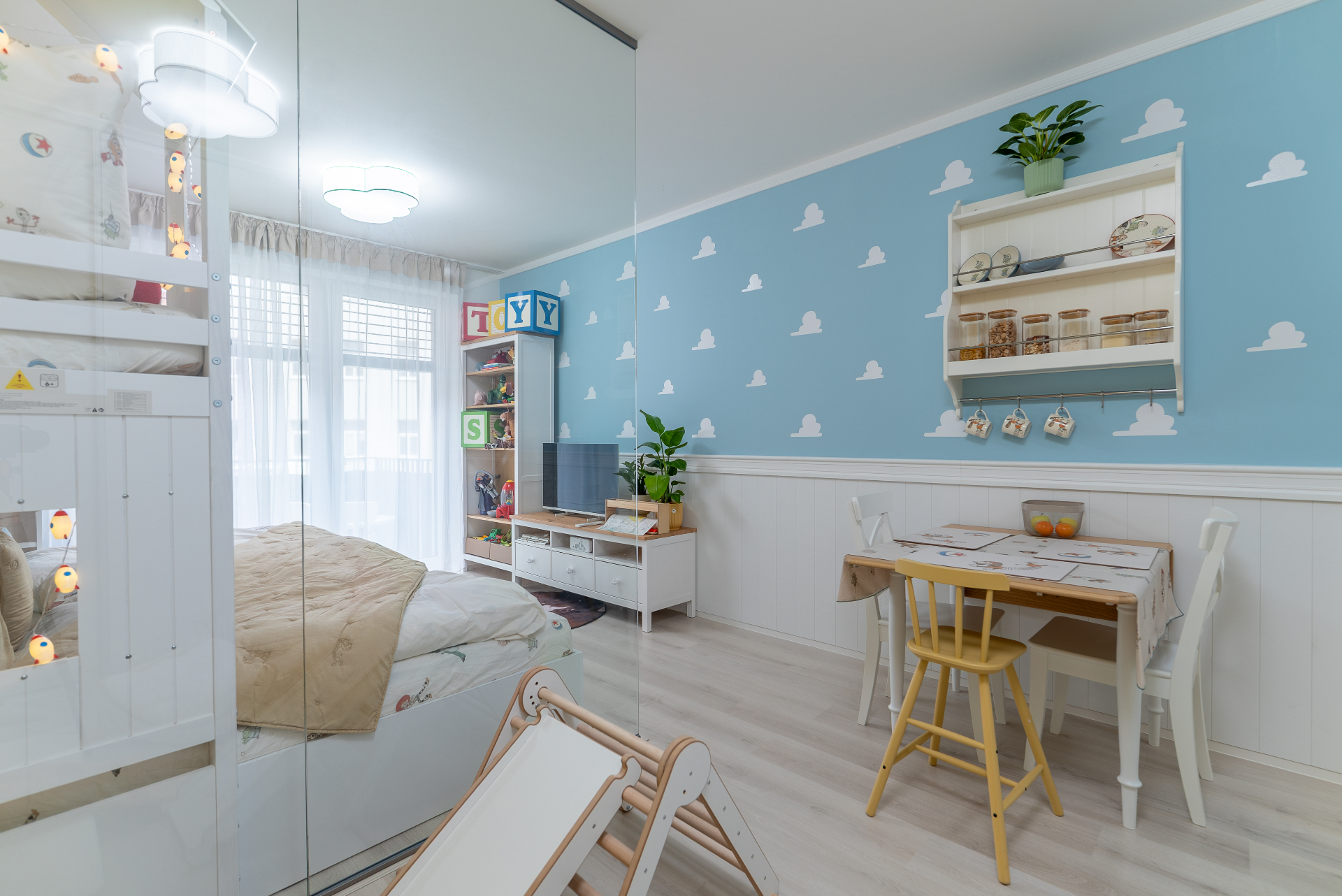 Toy Adventure — hlavní pohled do apartmánu